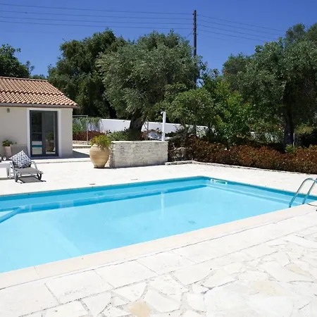 Kristina 2br Nr W Seaview And Pool *
