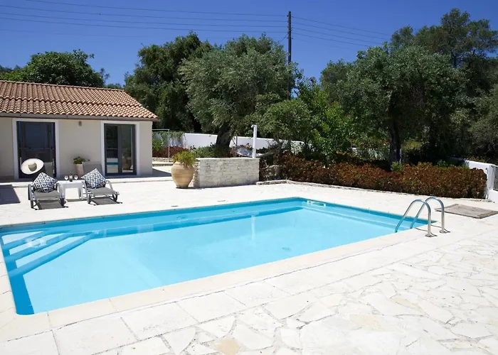 Kristina 2br Nr W Seaview And Pool *